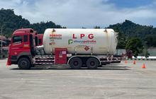 Mobil Tangki Diberangkatkan, Angkut Bantuan LPG ke Daerah Terisolir Sibolga dan Pulau Nias