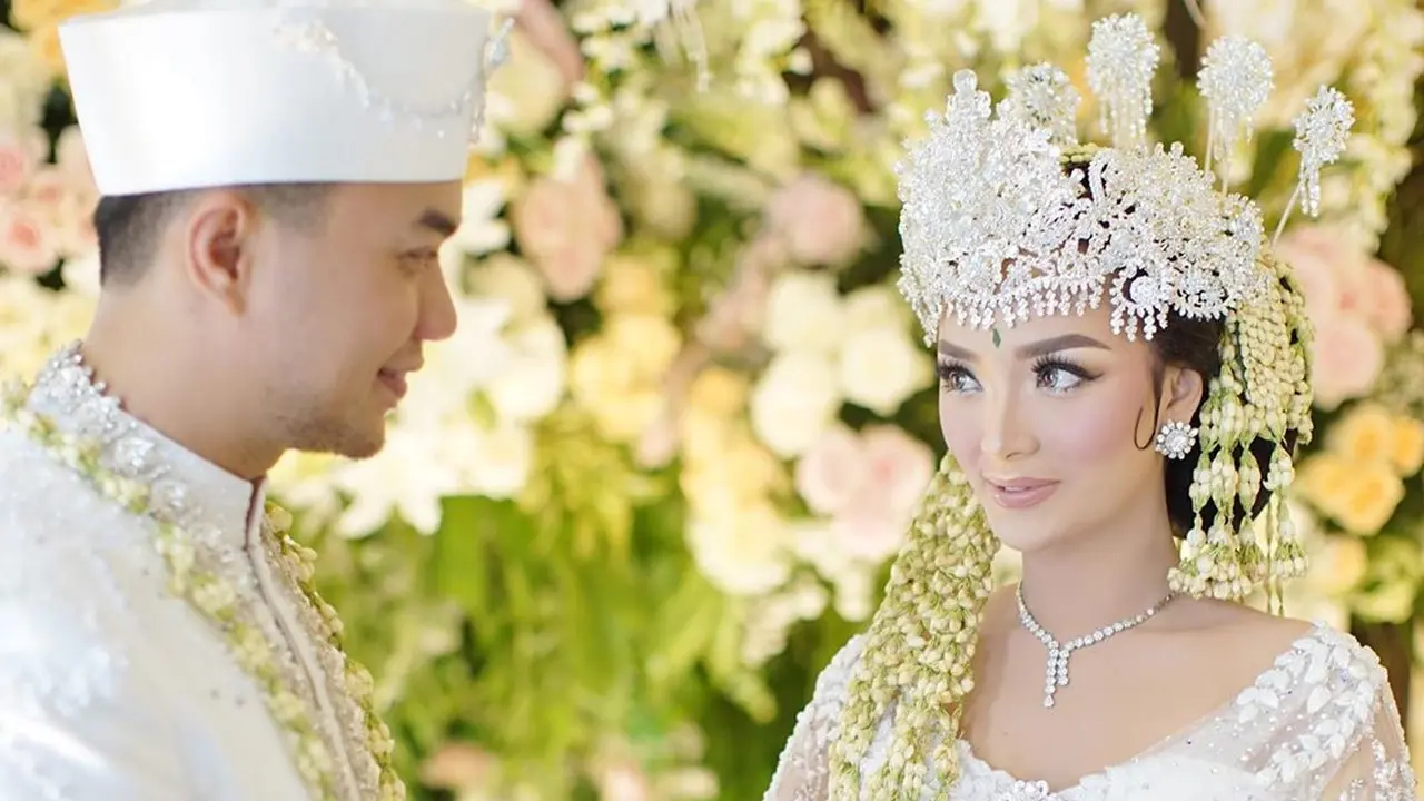 Potret akad nikah Zaskia Gotik dan Sirajuddin Mahmud