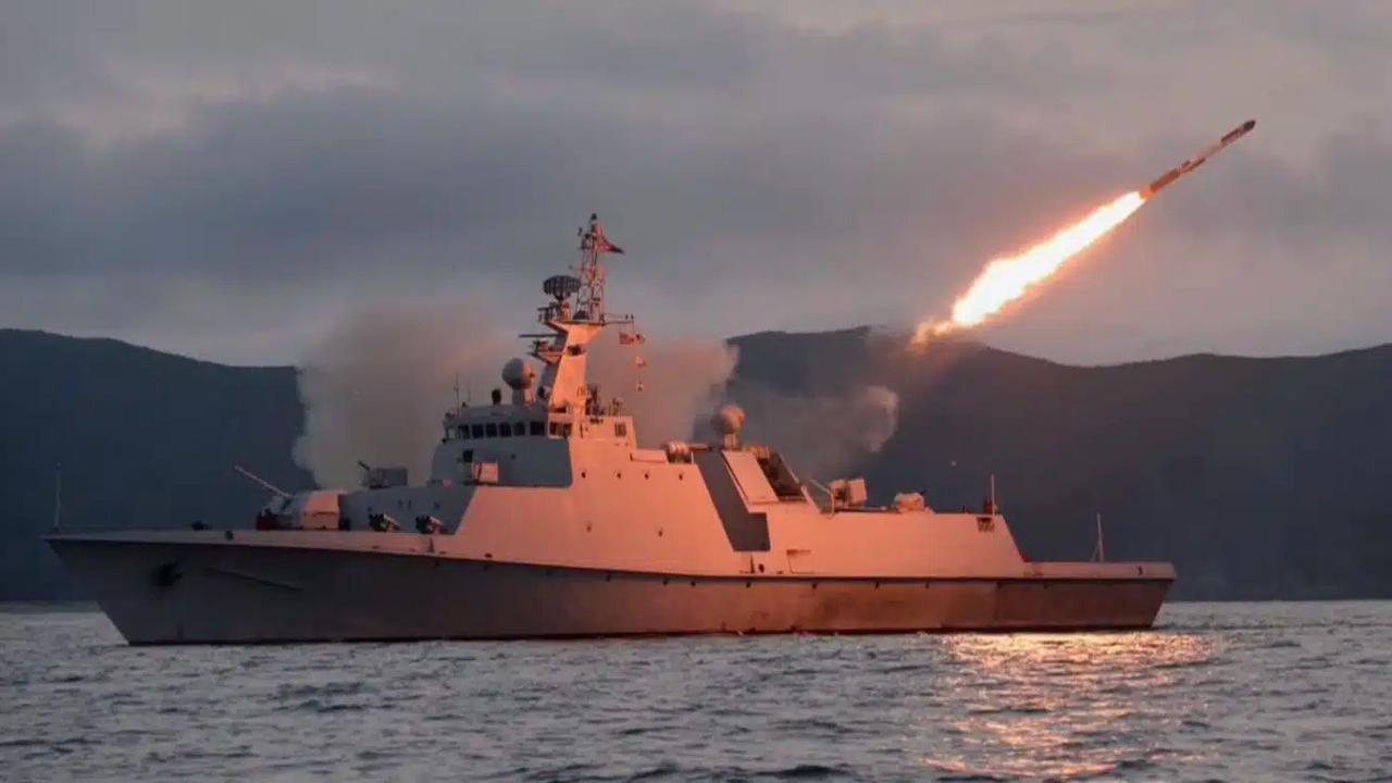 kapal perang korea utara