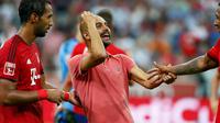 Ekspresi pelatih Bayern Munchen, Pep Guardiola dalam final Audi Cup 2015 yang berlangsung di Stadion Allianz Arena, Munchen, Jerman. Kamis (6/8/2015) dini hari WIB. (Reuters/Michaela Rehle)