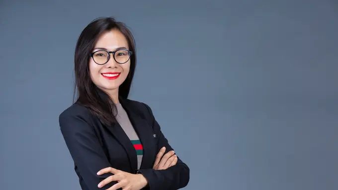 6 Ciri Wanita Cerdas dan Menarik yang Bikin Pria Terpesona (photo by freepik.com)