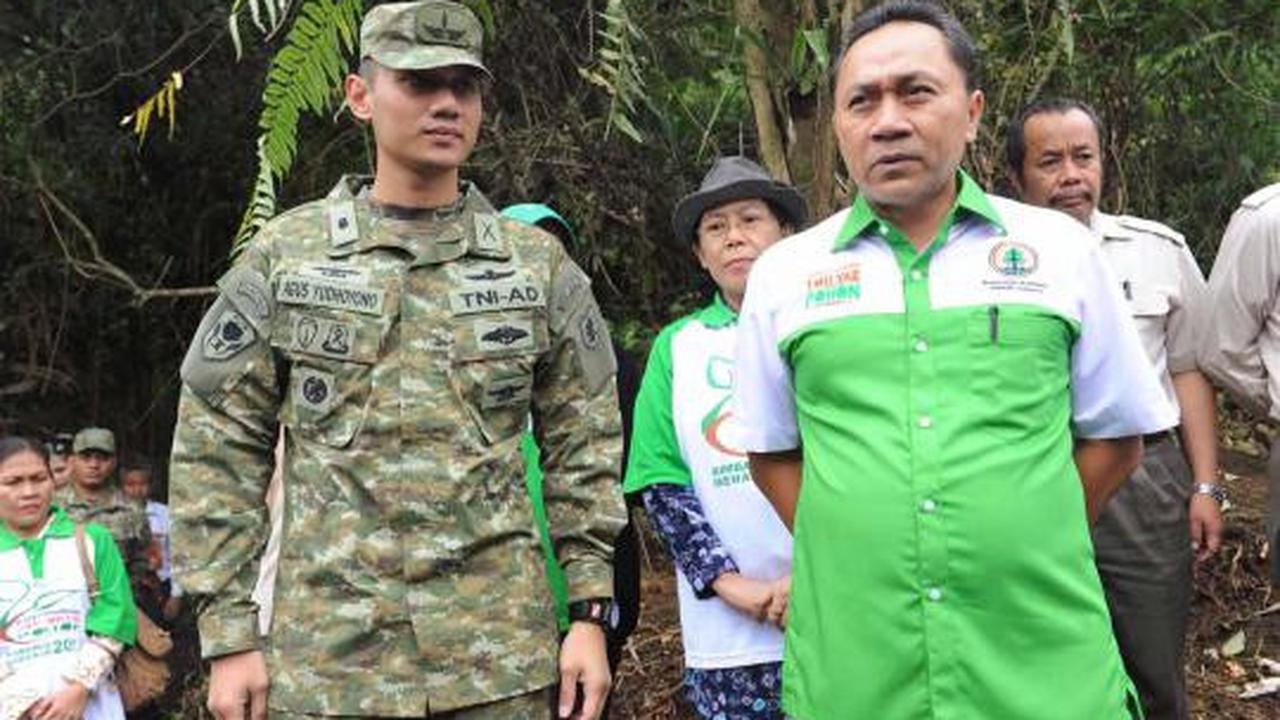 Agus Yudhoyono bersama Menhut tanam pohon di Bogor