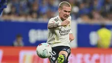 Pemain Real Madrid, Franco Mastantuono, melepaskan tembakan ke gawang Real Oviedo saat laga La Liga Spanyol di Stadion Carlos Tartiere, Oviedo,&nbsp;Senin (25 Agustus 2025).&nbsp;(AP Photo/Miguel Oses)