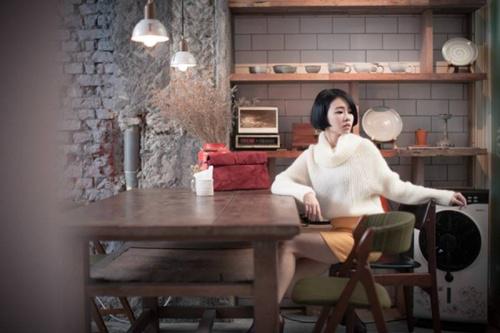 Cindy adalah model sekaligus pembawa acara | Photo: Copyright lollipop.sg