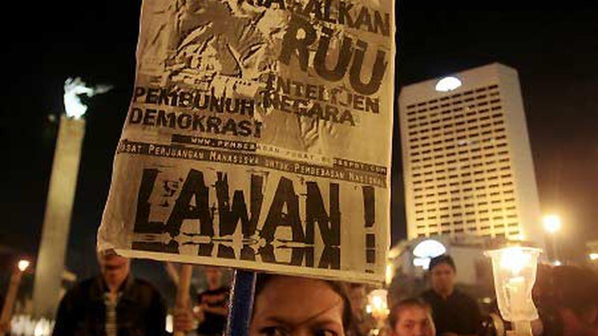 Aktivis Pusat Perjuangan Mahasiswa untuk Pembebasan Nasional menggelar