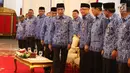 Presiden Joko Widodo (Jokowi) bersiap memberikan sambutan saat membuka Rapat Kerja Nasional Korps Pegawai Republik Indonesia (KORPRI) 2019 di Istana Negara, Jakarta, Selasa (26/2). (Liputan6.com/Angga Yuniar)