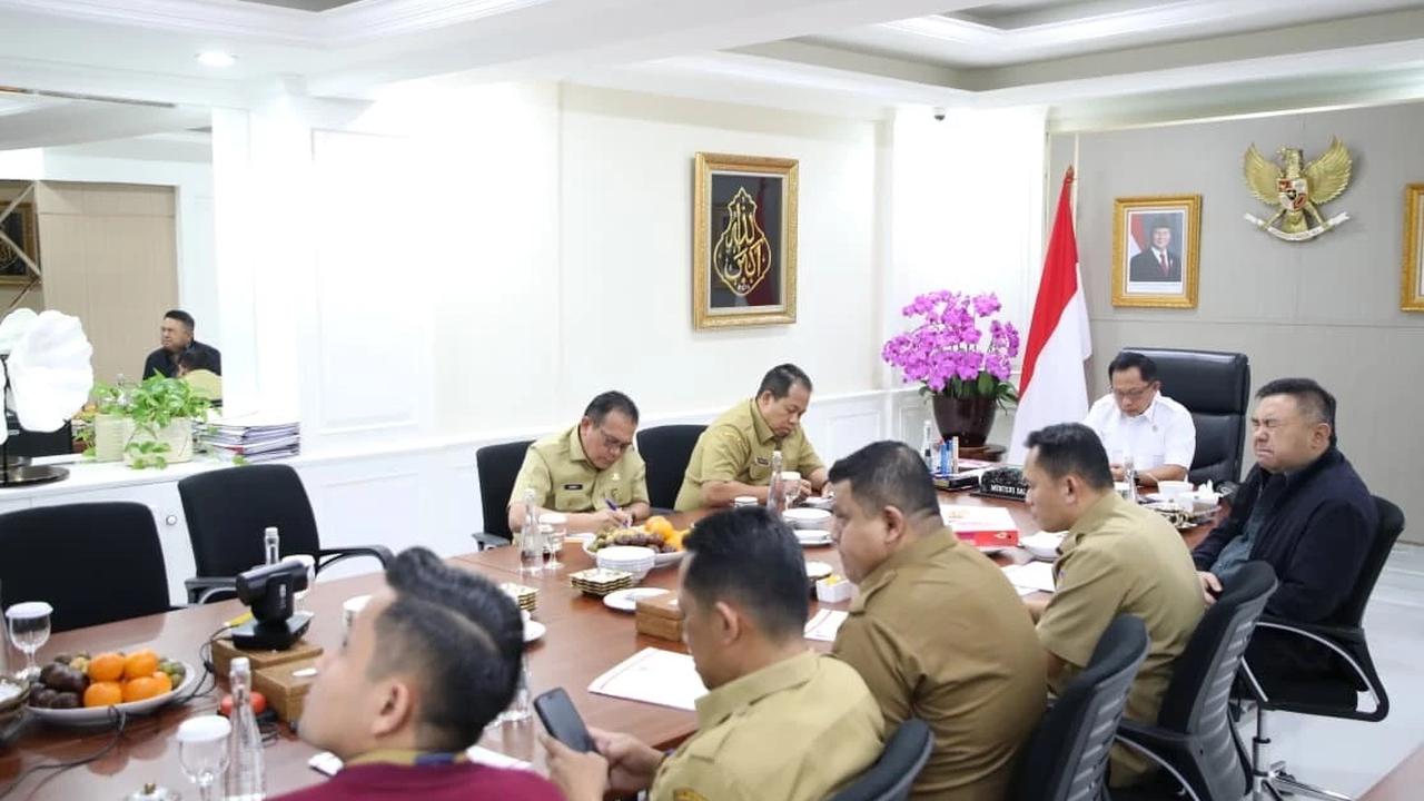 Mendagri Tito Karnavian saat Press Conference Kebijakan WFH bagi ASN/TNI/Polri dan pekerja swasta
