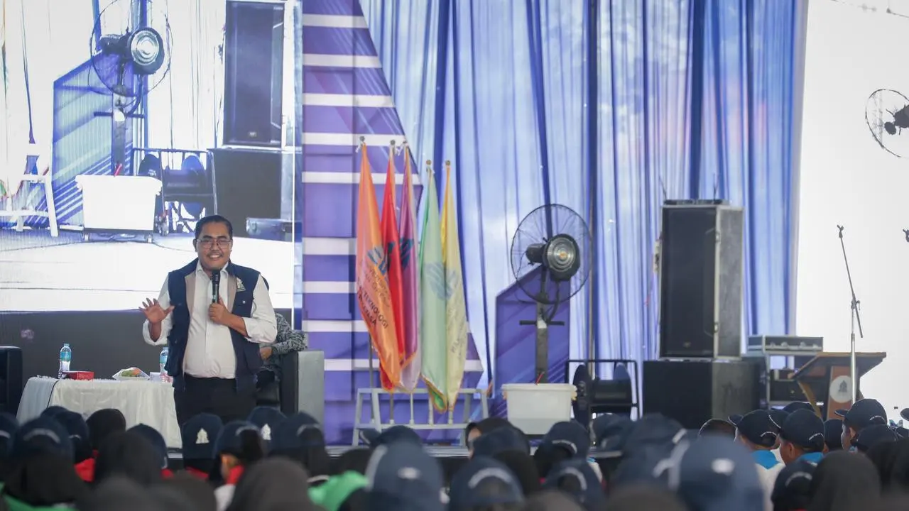Ketua Fraksi PKB DPR RI Jazilul Fawaid saat pelaksanaan kegiatan Pengenalan Kehidupan Kampus bagi Mahasiswa Baru (PKKMB) perdana di Kampus A Universitas Sunan Gresik (USG), Sidayu, Gresik, Rabu (17/9/2025) (Istimewa)