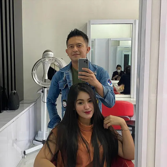 Resmi Tunangan, Ini 6 Potret Irma Barbie Kekasih Kiki The Potters