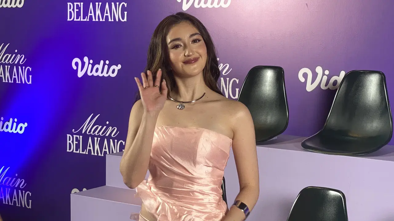 Ranty Maria dalam konferensi pers Vidio Original Series Main Belakang yang dihelat di Jakarta, Selasa (20/10/2026). (Liputan6.com/Nola Vemiliana)