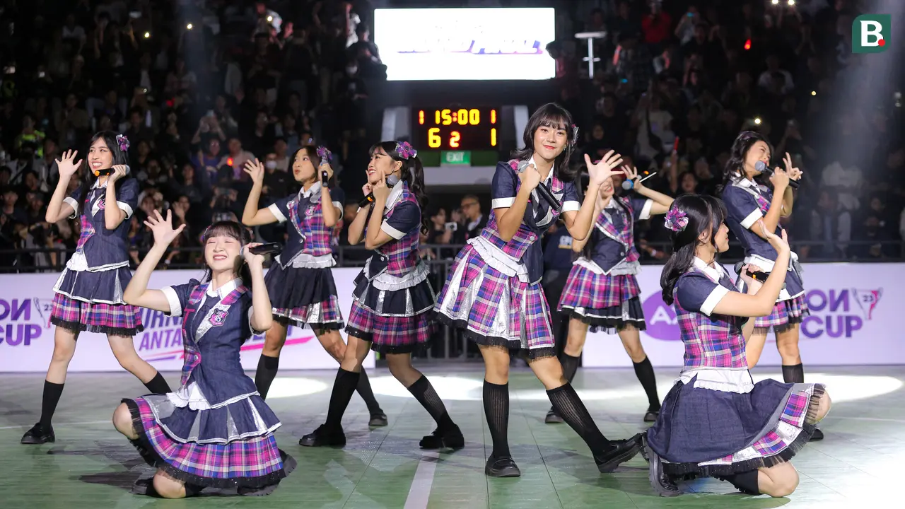 Foto: JKT48 Tampil Energik di Grand Final AXIS Nation Cup 2023