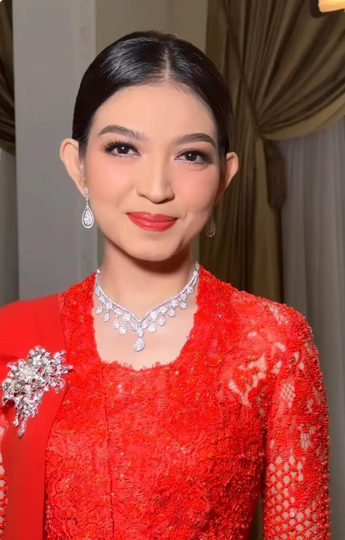 6 Penampilan Elegan Ibu Wapres, Selvi Ananda dengan Sentuhan Desainer Lokal