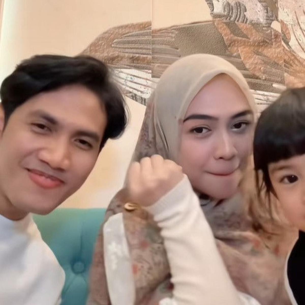 8 Potret Evan WMD yang Diduga Jadi Teman Spesial Ria Ricis, Pemain Saxophone di Band Pengiring Denny Caknan