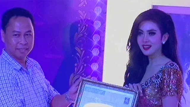 [VIDEO] Princess Syahrini Family KTV, Bisnis Baru Syahrini