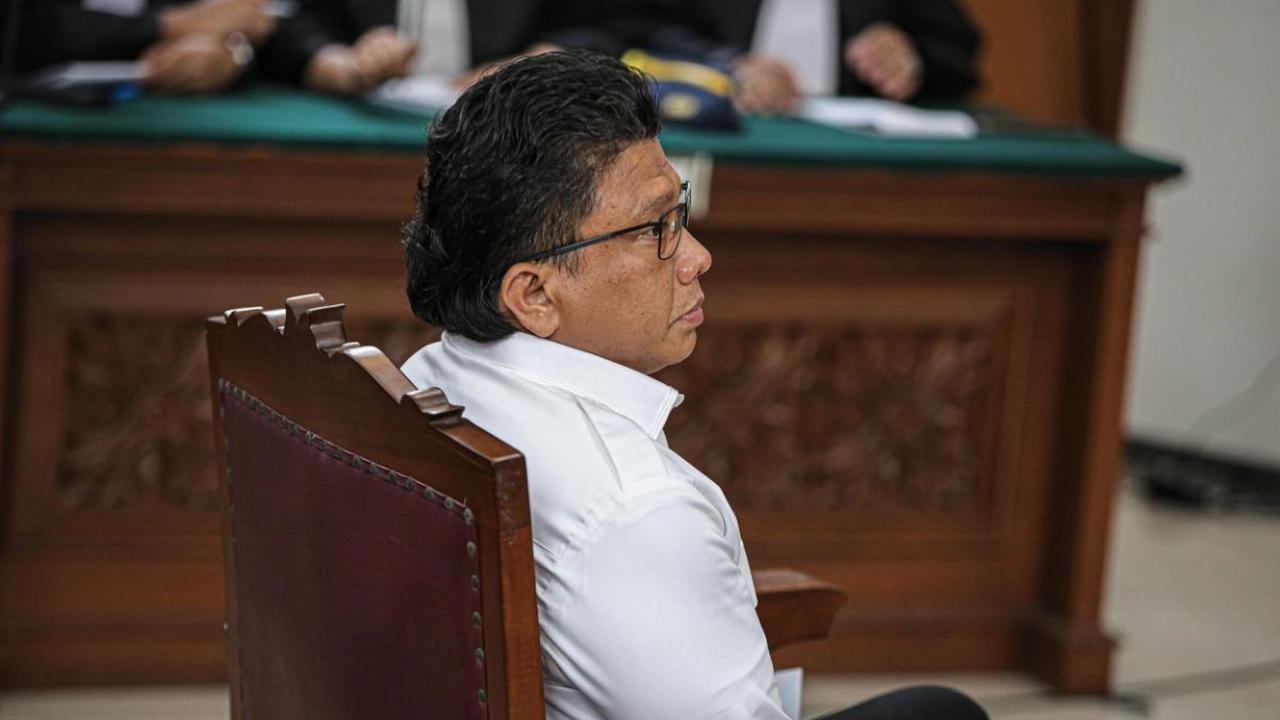 Mahkamah Agung (MA) RI memutuskan hukuman terdakwa pembunuhan berencana Brigadir Nofriansyah Yosua Hutabarat, Ferdy Sambo menjadi pidana penjara seumur hidup dari sebelumnya hukuman mati.
