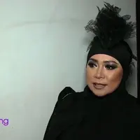 Melly Goeslaw ikut terlibat dalam konser Syahrini yang bertajuk ‘Dream Big’. Sebagai pencipta lagu ‘Seperti Itu’, Melly Goeslaw kagum dengan kelangkaan yang dimiliki Syahrini.