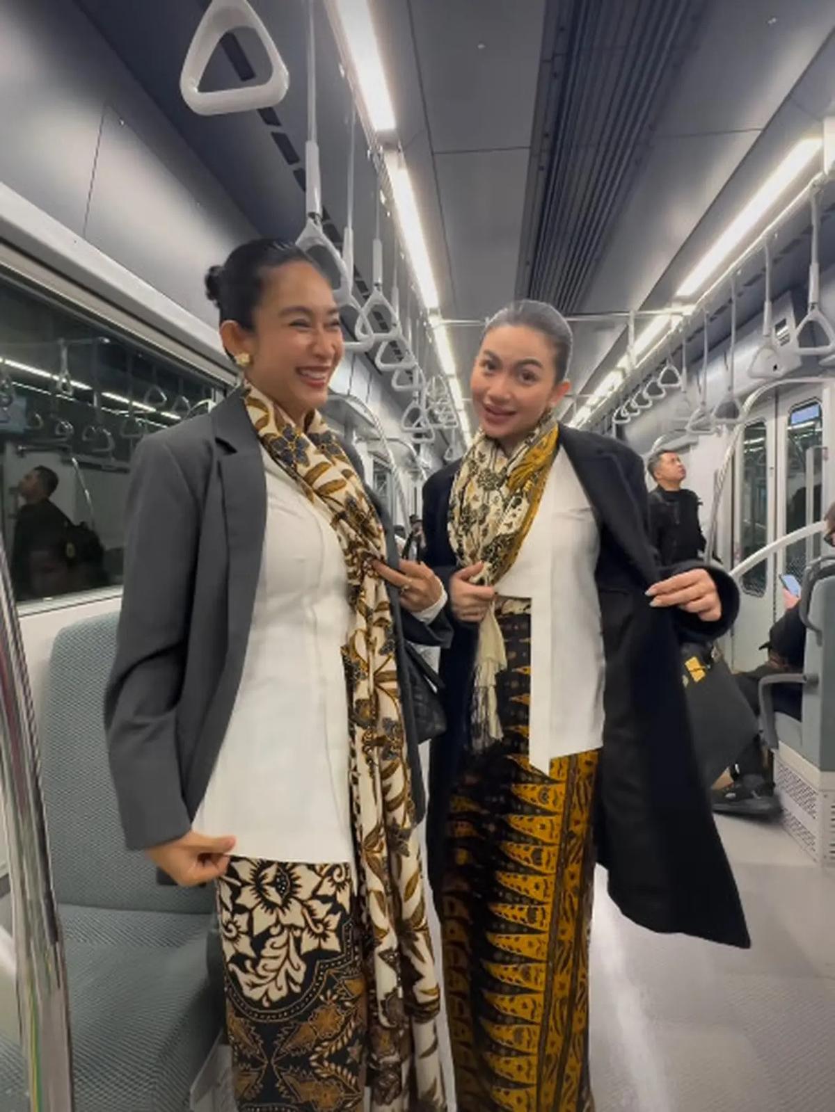 Potret Cantik Happy Salma dan Ariel Tatum
