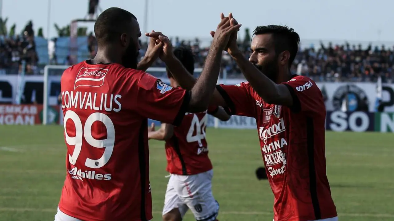 Bali United Vs Persela