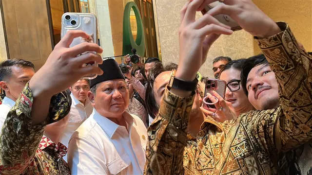 Presiden Prabowo Subianto disambut warga negara Indonesia (WNI), diaspora, pelajar, Mahasiswa dan pejabat Kedutaan Besar RI (KBRI) di Singapura (Istimewa)
