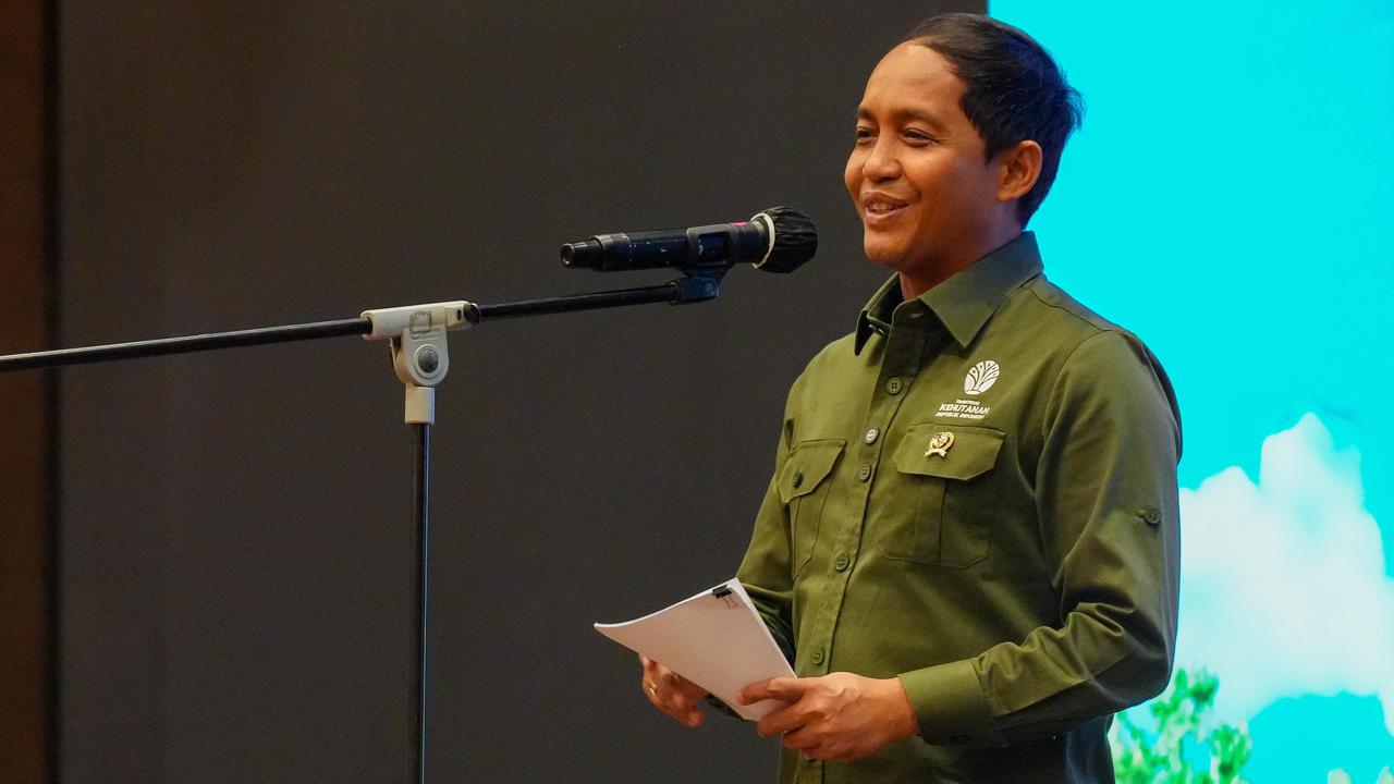 Masuk 10 Menteri Terbaik, Menhut Raja Juli Dinilai Terbuka dan Ilmiah Kelola Kehutanan