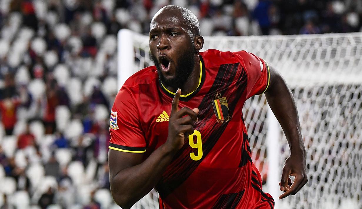 Empat menit kemudian Belgia menggandakan keunggulan 2-0 melalui Romelu Lukaku. Tembakannya dari sudut sempit usai menerima umpan Kevin De Bruyne menaklukkan Hugo Lloris. (LaPresse via AP/Fabio Ferrari)