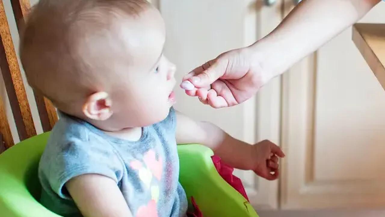 Pemberian Makan Bayi dan Anak