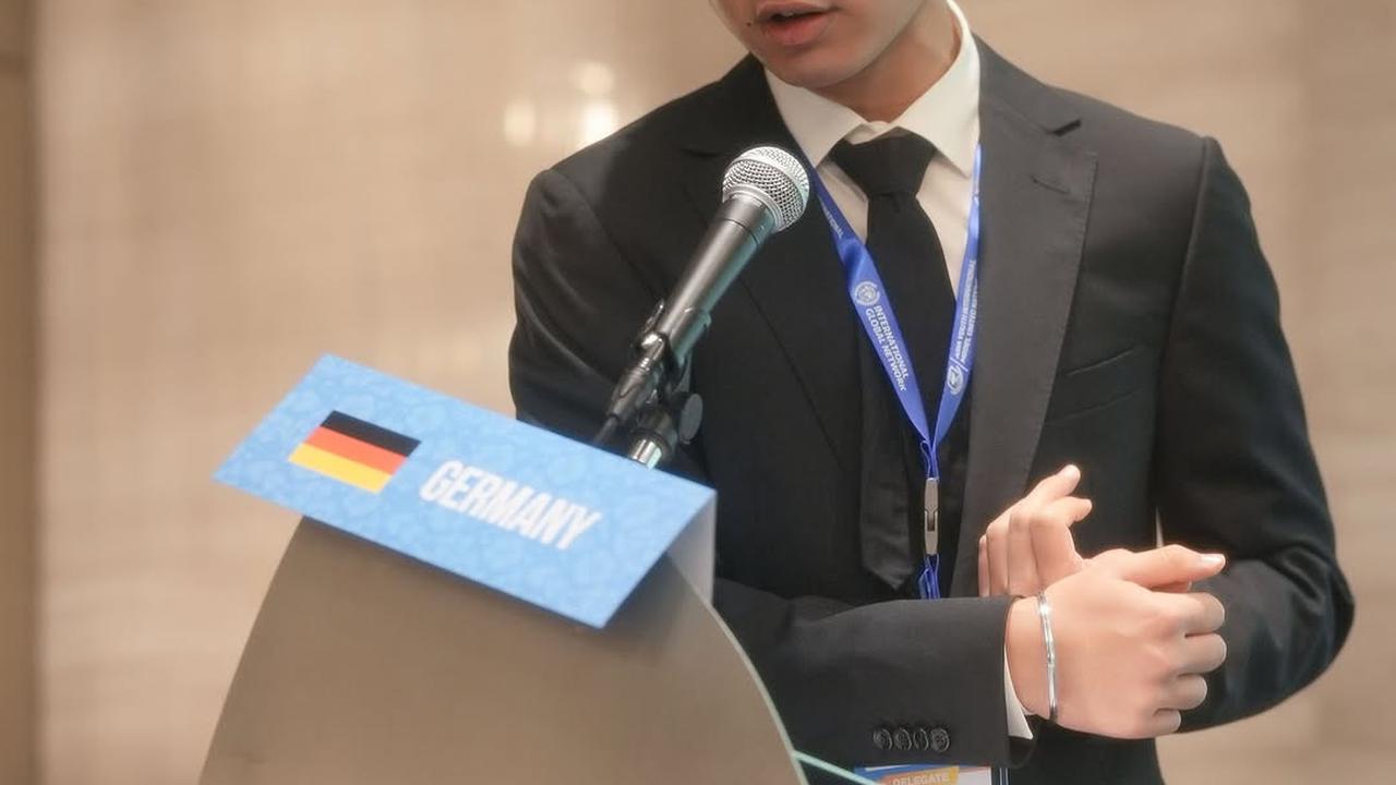 Potret Karan Anak Bunga Zainal yang Ikut Asia Youth International Model United Nation, Bikin Bangga Sang Ibu