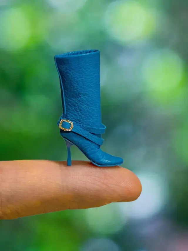 6 Potret Heels dan Tas Wanita Ukuran Mini Unik, Menarik Dikoleksi Pecinta Fashion