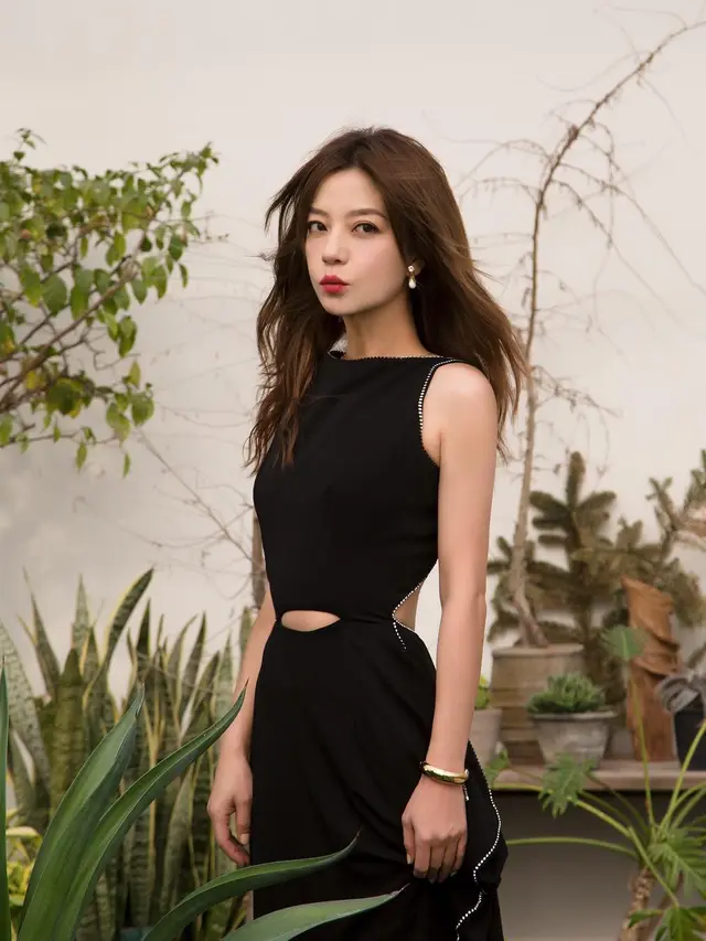 Zhao Wei memerankan Putri Huan Zhu