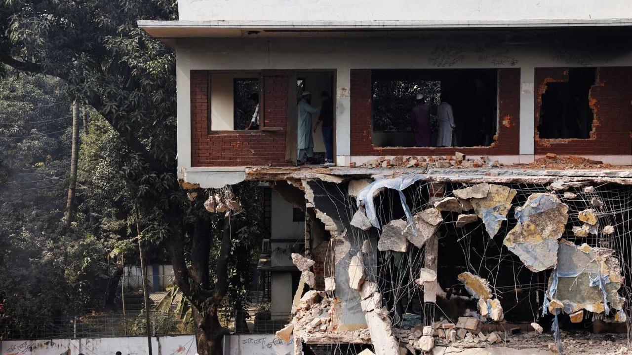 Warga Bangladesh hancurkan rumah keluarga Bapak Pendiri Bangsa