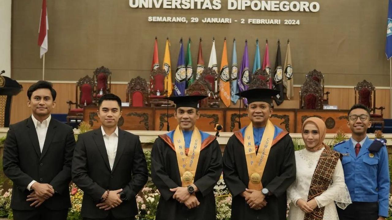 "Alhamdulillah.. terima kasih doa dan ucapan semua. Sehat sukses bahagia sejahtera selalu utk kita semua," ucapnya berterima kasih kepada masyarakat yang memberikan ucapan selamat kepadanya. <br>