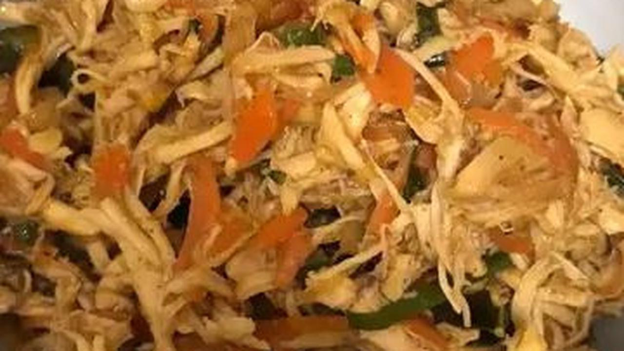 5. Ayam Suwir Kecap Khas Hajatan dan Nikahan