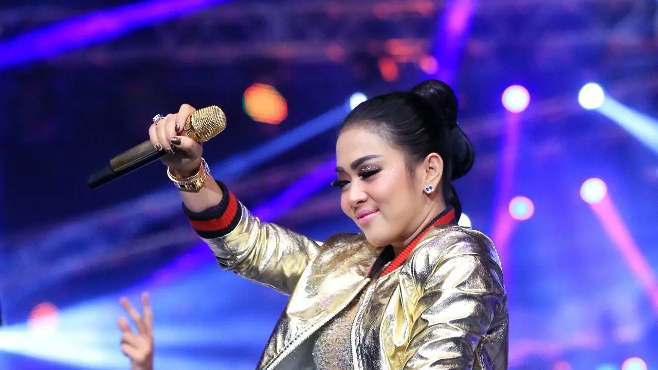 [Bintang] Syahrini HUT SCTV