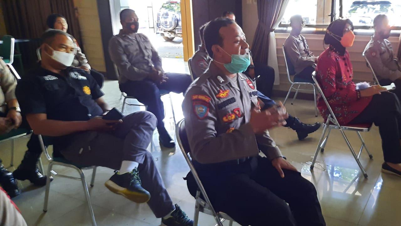 Bhabinkamtibmas Polres Pati saat Mengikuti Pelatihan 2 Jam Bisa Jadi Wartawan bersama Liputan6.com