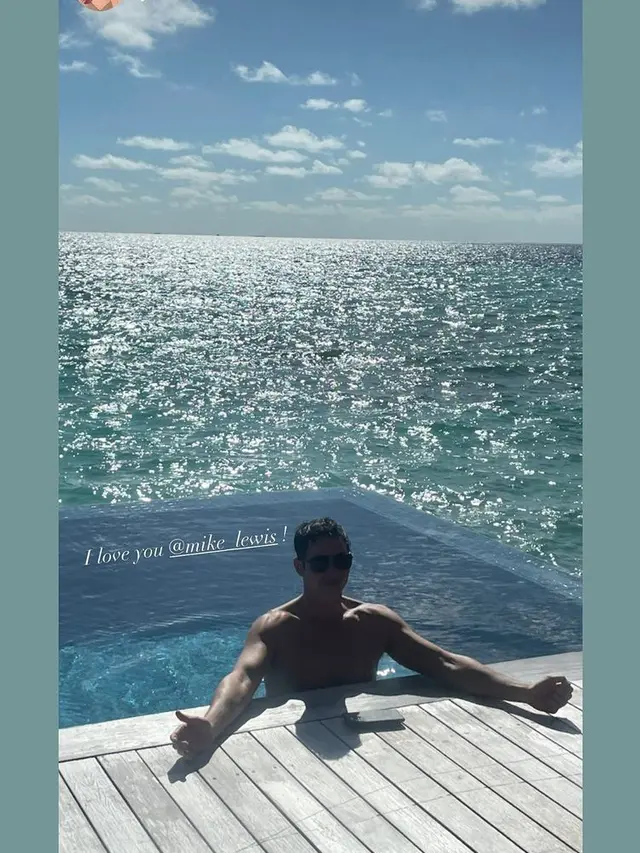 6 Momen Mesra Mike Lewis dan Janisaa Pradja Bulan Madu di Maldives