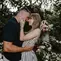 Travis Kelce melamar Taylor Swift dengan cincin tunangan bermata berlian yang klasik dan unik. (dok. Instagram @taylorswift/https://www.instagram.com/p/DN02niAXMM-/?hl=id&img_index=1/Dinny Mutiah)
