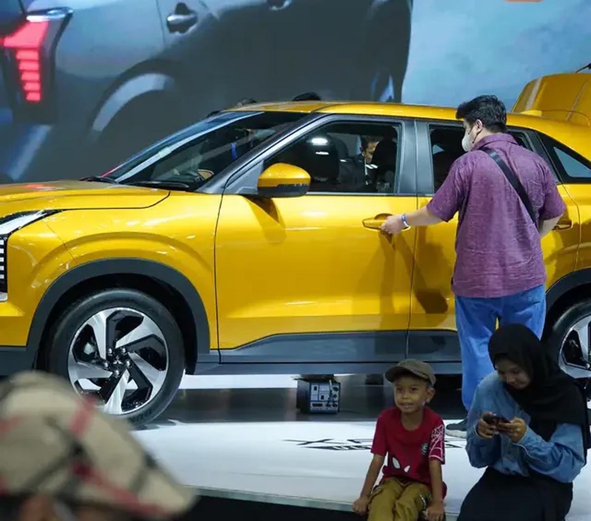 Kurita percaya diri, penjualan XForce akan mencapai target awal, yakni 10.000 unit di akhir tahun  ini.  Bagi konsumen yang memesan XForce sejak Mei, lanjut dia,  pengiriman unit dimulai November dan diharapkan rampung di akhir tahun.