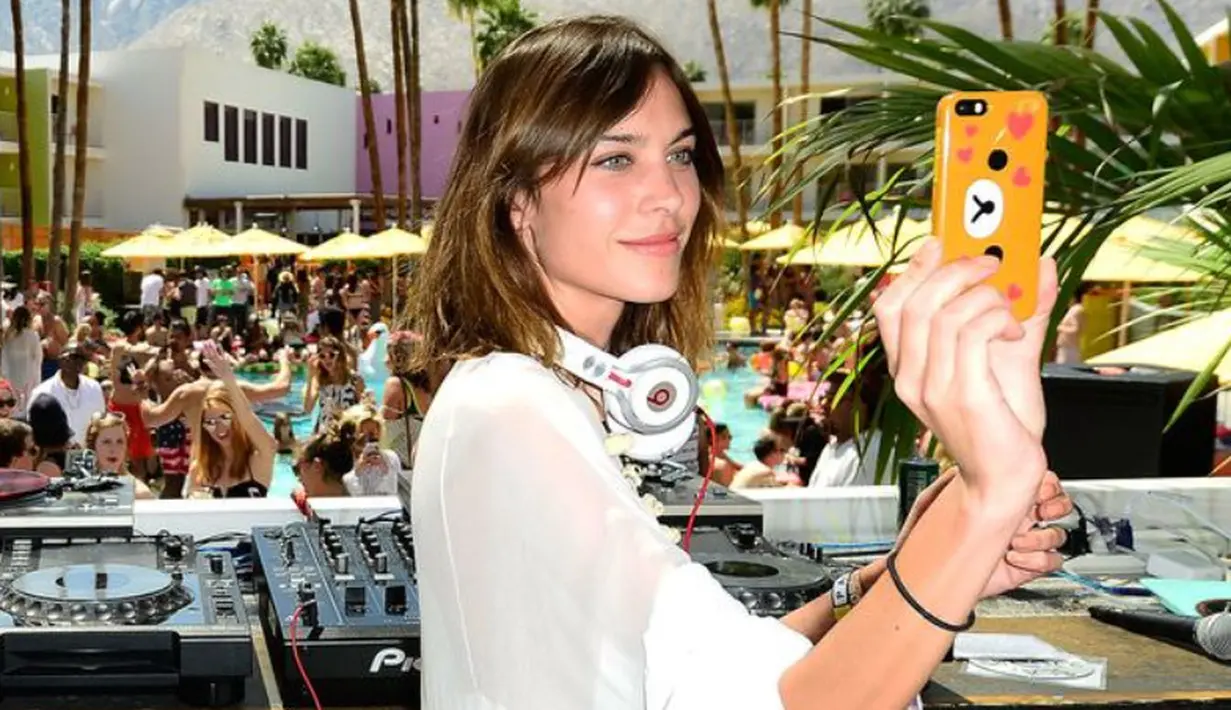  Instagram/ Coachella.dok]