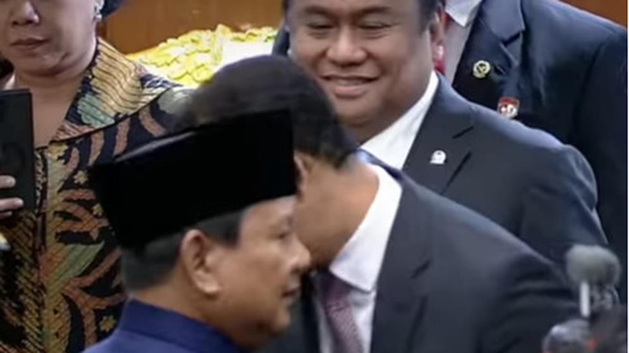 Interaksi Prabowo dan Anies Baswedan