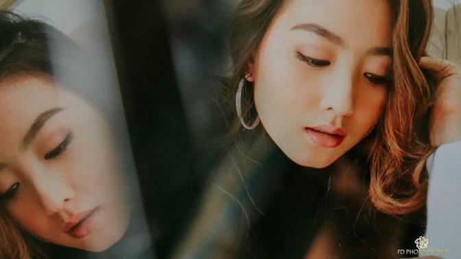 FOTO: Gaya Kasual Natasha Wilona Saat Pemotretan Virtual, Memukau - Hot Liputan6.com