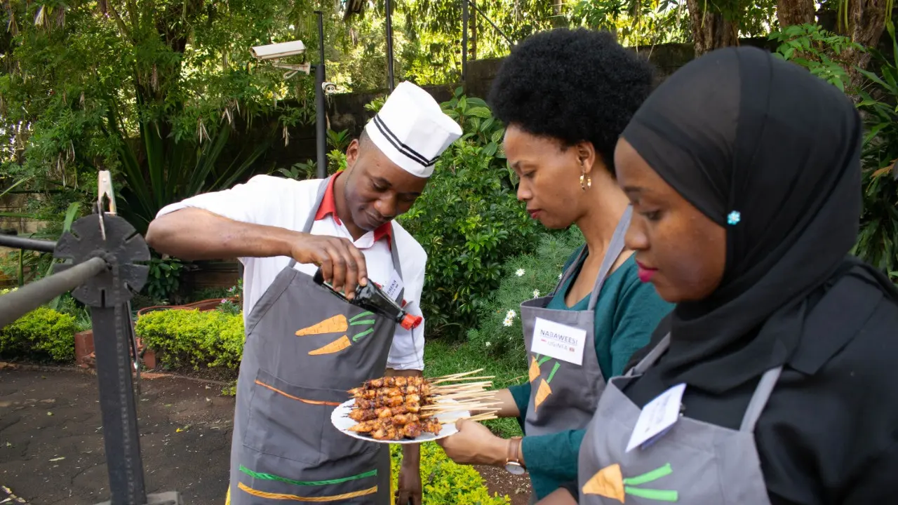 Demo masak yang diadakan oleh KBRI Nairobi guna melakukan diplomasi kuliner Indonesia.