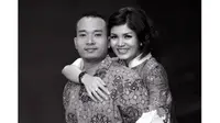 7 Potret Intan RJ dan Suami yang Selalu Romantis