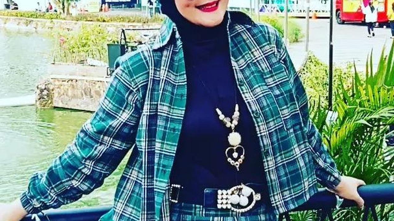 Ingat Penyanyi Lawas Mega Mustika, Begini Penampilannya di Usia 50 Tahun Makin Cantik Jelita