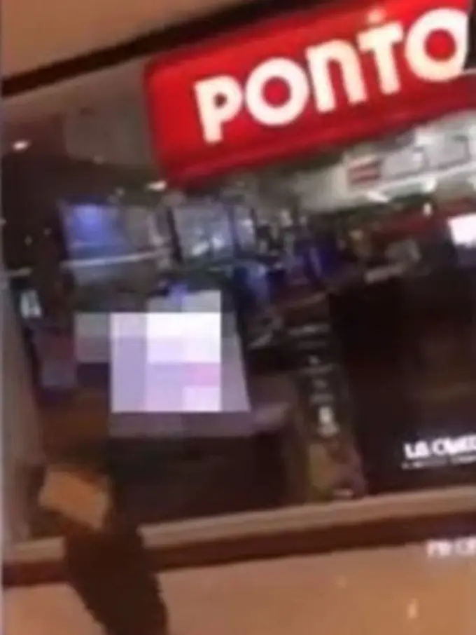 Toko Televisi Putar Video Porno di Layar Display, Ini Videonya!