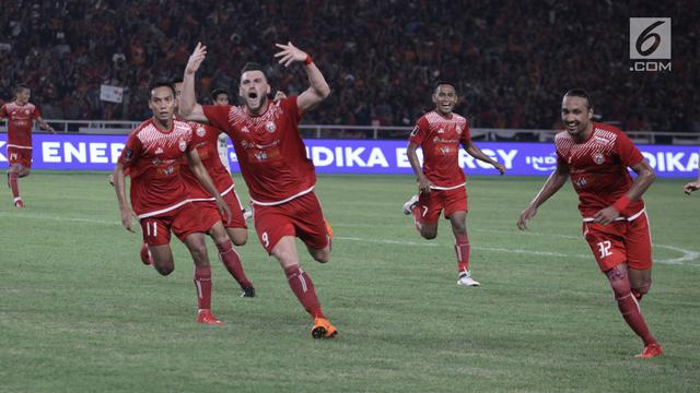 Unggul di Babak Pertama, Striker Persija Jakarta Marko Simic Lakukan Selebrasi
