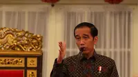 Presiden Joko Widodo atau Jokowi memimpin Sidang Kabinet Paripurna di Istana Negara, Jakarta, Senin (9/4). Sidang membahas ketersediaan anggaran dan pagu indikatif serta prioritas nasional tahun 2019. (Liputan6.com/Angga Yuniar)