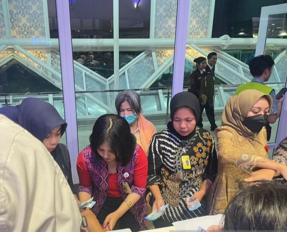 penumpang super air jet delay 5 jam