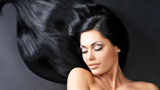 Tinggal Semprot, Rambut Lembut Berkilau Pakai Minuman Ini