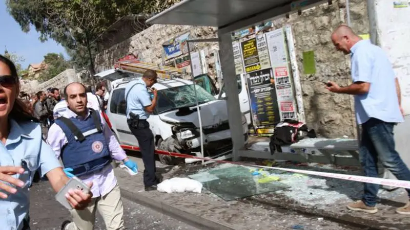 3 Tewas dalam Serangan Penembakan dan Penusukan di Bus Yarusalem