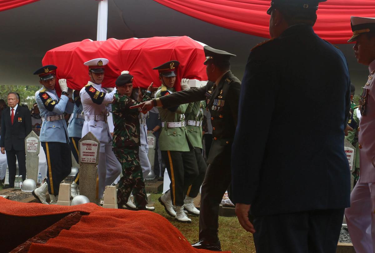 FOTO: Pemakaman Militer Juwono Sudarsono di TMP Kalibata